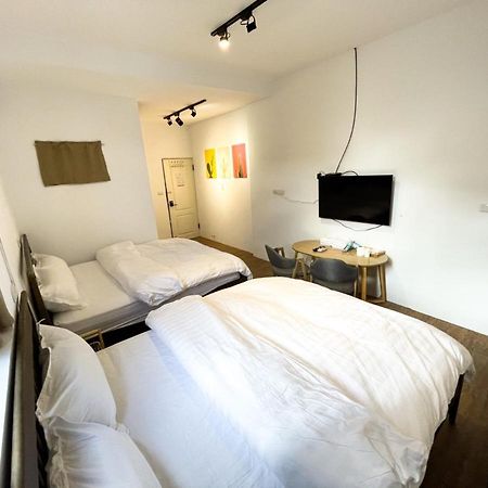 Small Island Homestay Tainan Exteriör bild