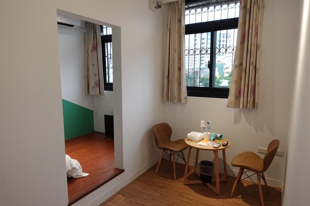 Small Island Homestay Tainan Exteriör bild