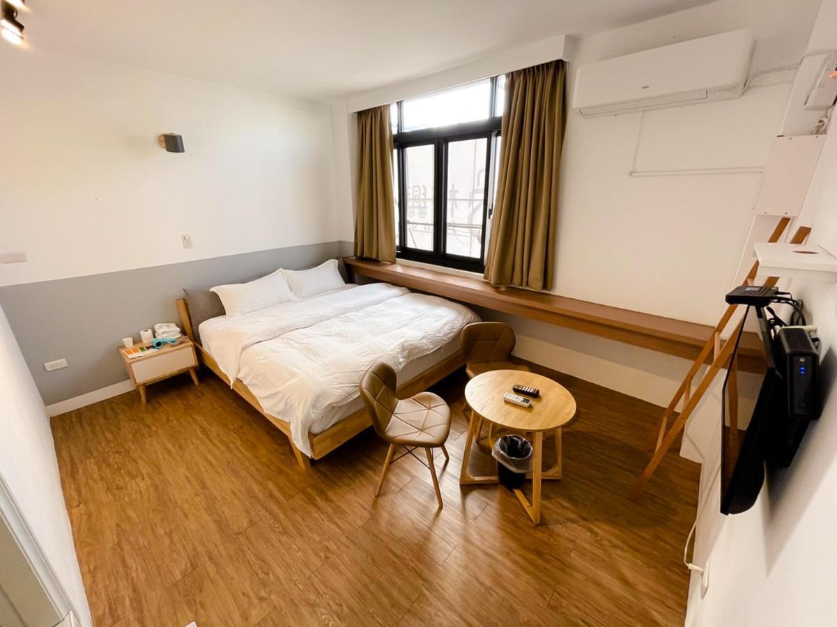 Small Island Homestay Tainan Exteriör bild