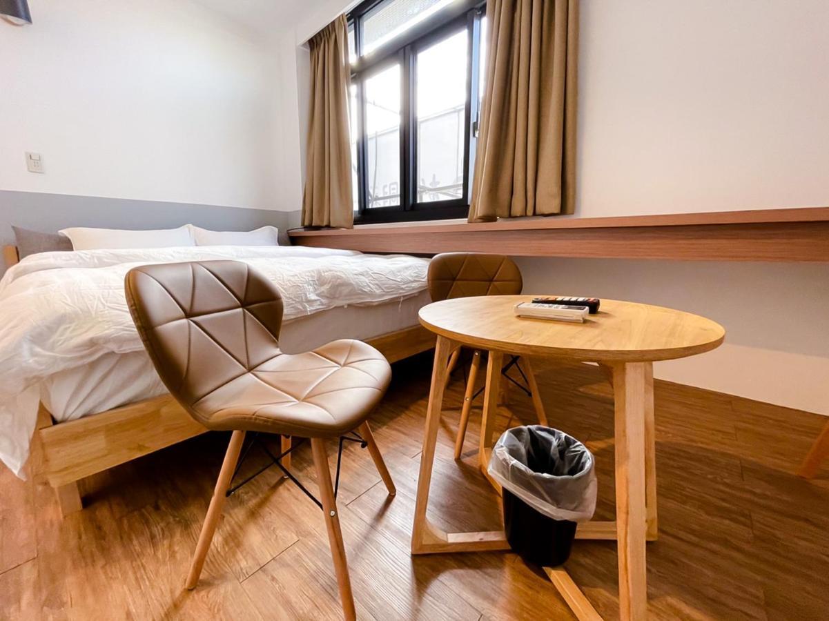 Small Island Homestay Tainan Exteriör bild