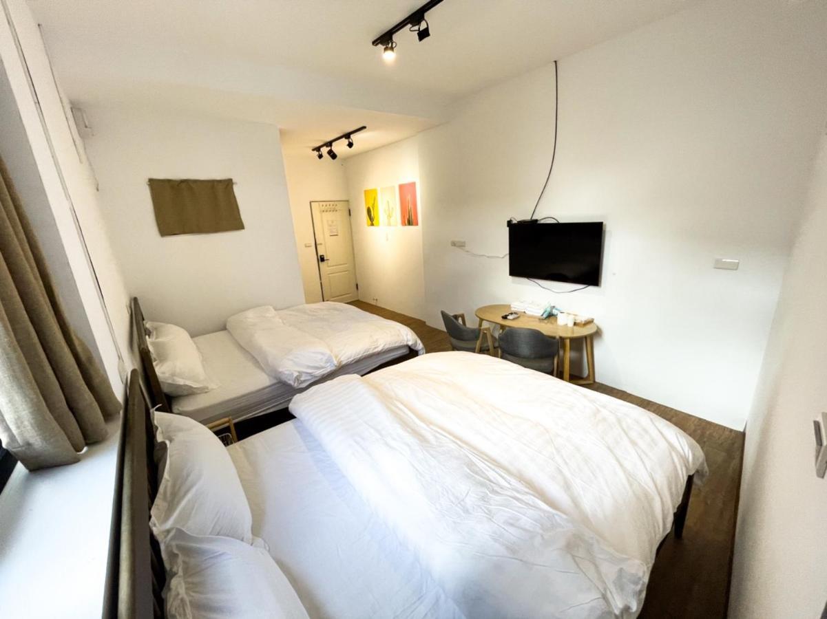 Small Island Homestay Tainan Exteriör bild