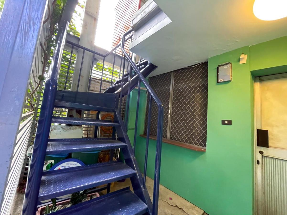 Small Island Homestay Tainan Exteriör bild