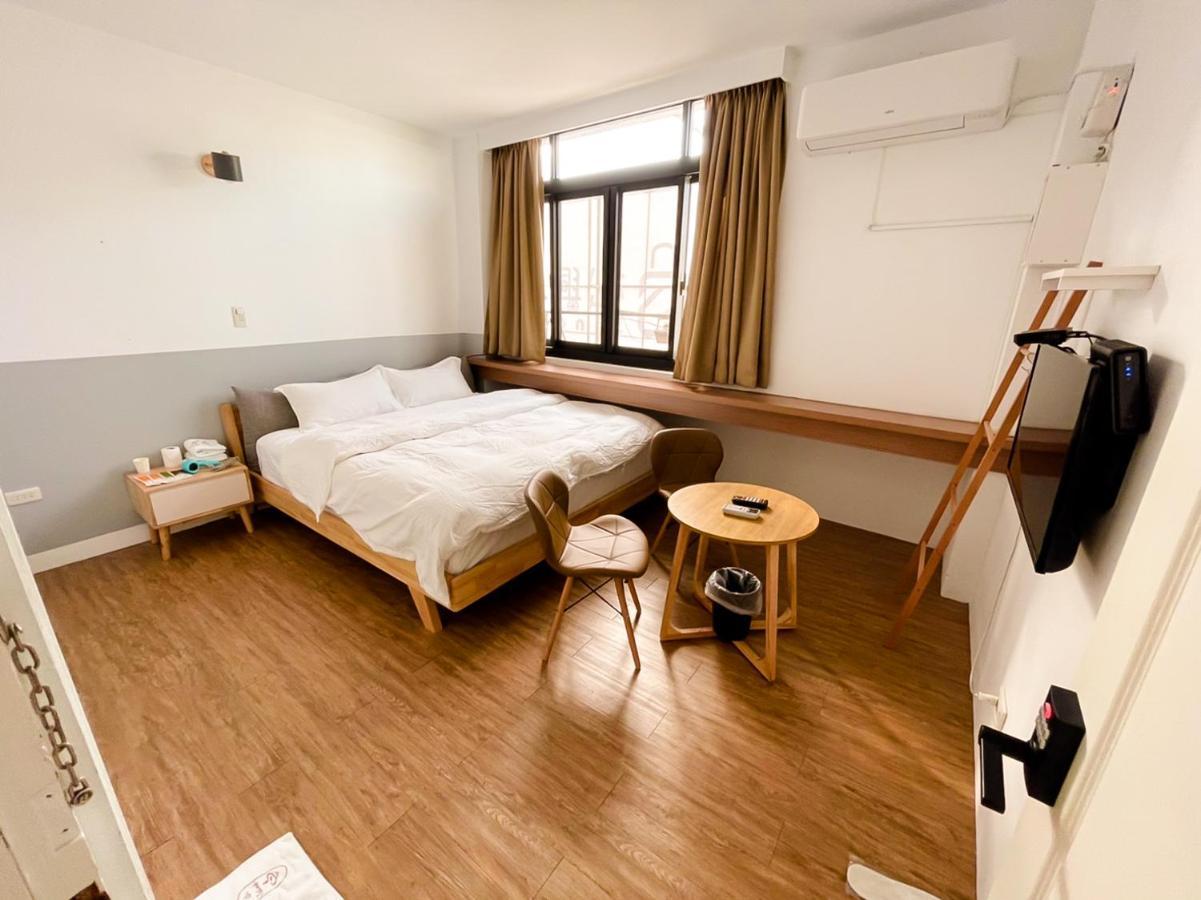 Small Island Homestay Tainan Exteriör bild
