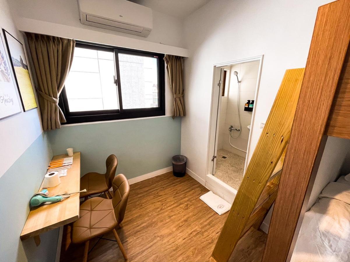 Small Island Homestay Tainan Exteriör bild