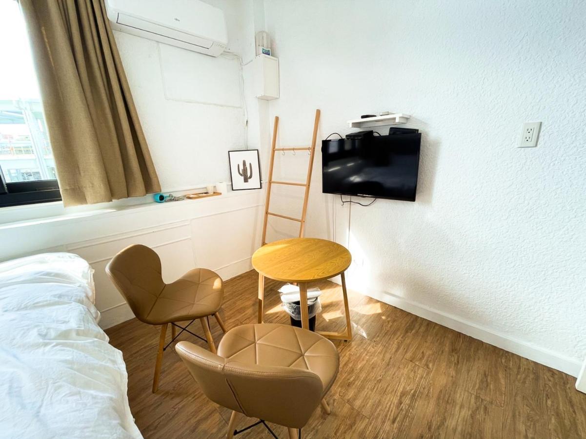 Small Island Homestay Tainan Exteriör bild