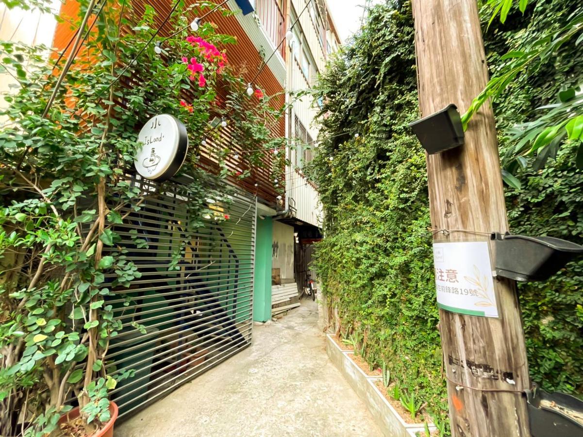 Small Island Homestay Tainan Exteriör bild